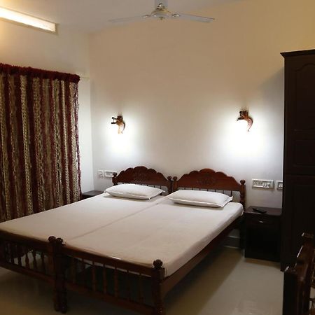Sangeeth Beach Resort Ковалам Экстерьер фото